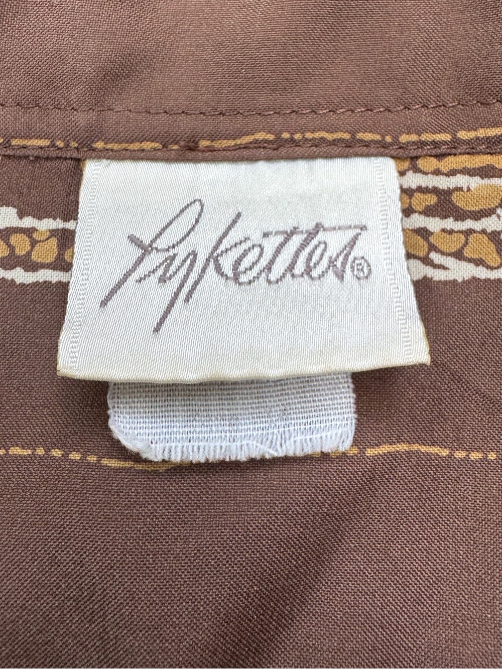 VTG Blouse with Tree Bark Type Pattern - Picture 9 of 16